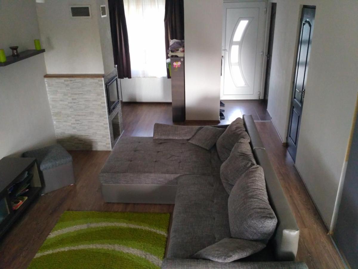 Family Holiday Apartman Nyíregyháza Εξωτερικό φωτογραφία